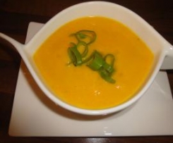 Fruchtige Karotten-Mangosuppe