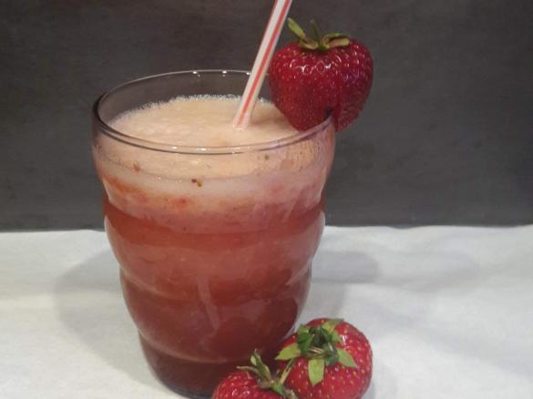 Erdbeer Wasser