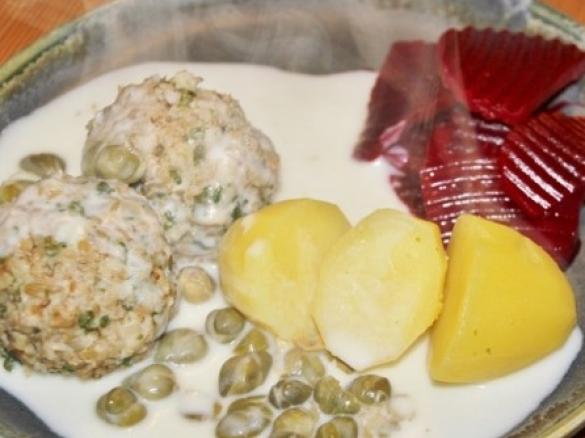 Königsberge in Kapernsoße