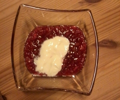 Apfel-Fliederbeersaftkompott mit Quark