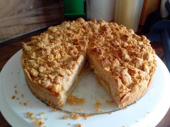 Streuselkuchen mit Apfelmus