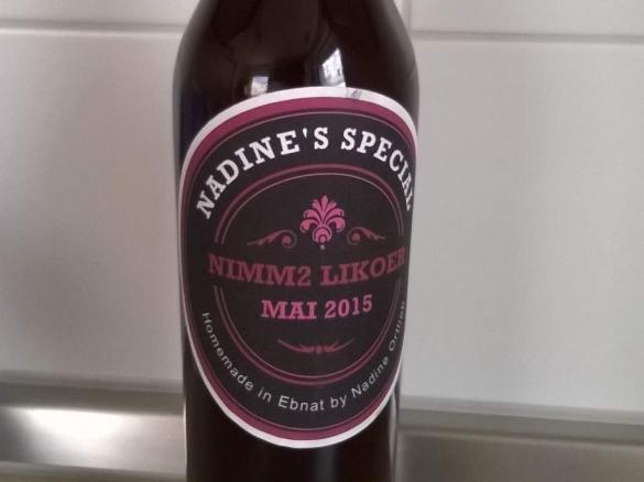 Variation von Nimm2 - Likör mit roten Früchten