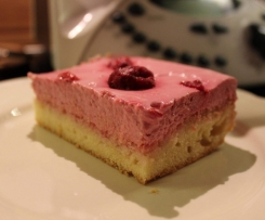 Fantakuchen mit Himbeercreme