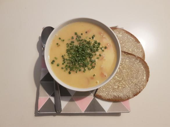 Kartoffelsuppe mit Möhren und Geflügelwiener (WeightWatchers)