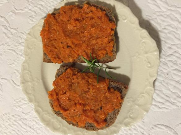 Karrotten-Tomaten-Brotaufstrich Vegan