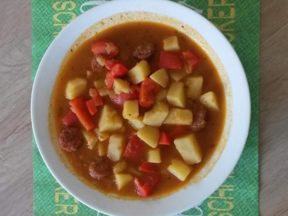 Kartoffel-Paprika-Eintopf