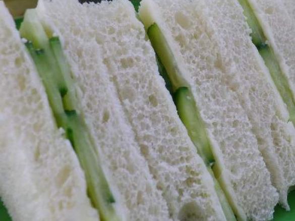 Gurkensandwich fuer "Englischen Afternoon Tea"