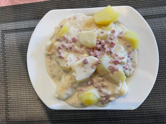 Saarbrigga Mählknäpp mit Speckrahmsauce oder Maggi