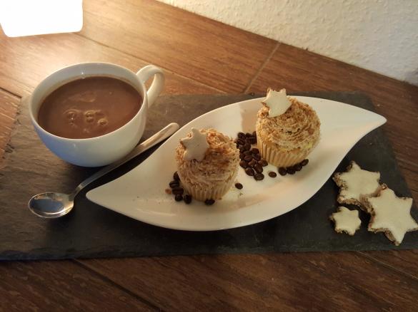 Bratapfel-Cupcakes mit Spekulatiustopping