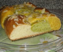 Karfreitags-Brot (Hefezopf 3-farbig)