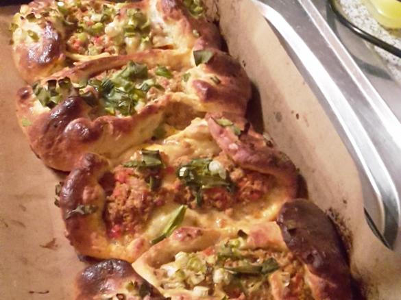 Pideteigschiffchen mit Hackfleisch