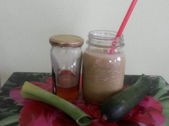 Kalte Zucchini-Suppe -auch warm - vegetarisch -  ohne Kuhmilch