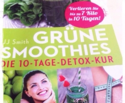 Grüner Beeren-Smoothie (Detox - 1.Tag)