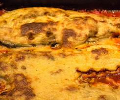 Vegetarisch gefüllte Auberginen