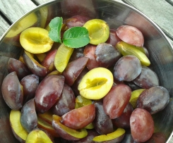 Zwetschgenkompott / Pflaumenkompott mit Marzipan