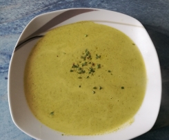 Brokkoli-Knoblauch Suppe