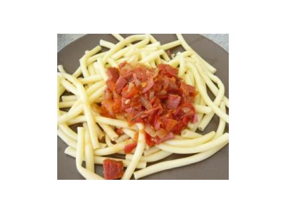 GELB- ROTE NUDEL VARIATION