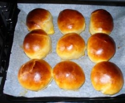 Milchbrötchen mit Buttermilch