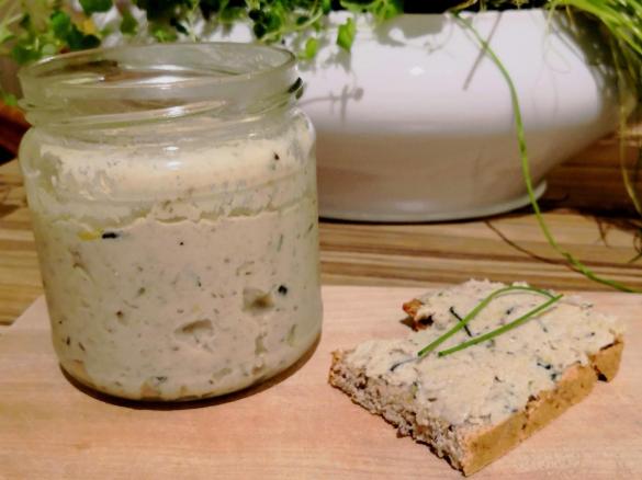 Kräuter-Zucchini Brotaufstrich