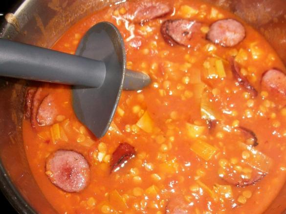 Würzige rote Linsensuppe