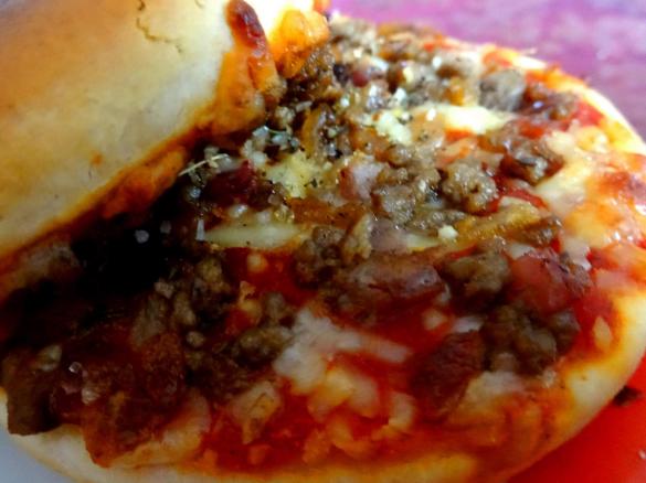 Mini-Party-Pizza-Burger (Toasties-Bolognese)