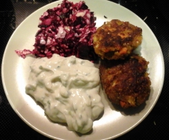 Gemüse-Grünkern-Bratlinge mit Kräuterquark und Rote Beete Salat