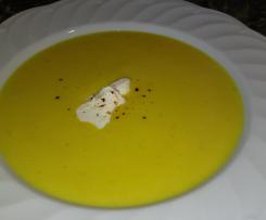 Mango-Curry-Suppe mit Reis