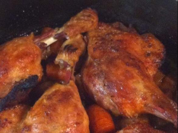 Knusprig gebratene Ente mit Schmorgemüse