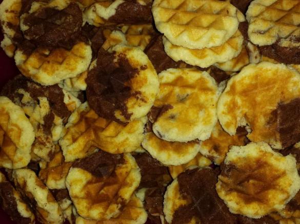 Marmorierte Waffelherzen