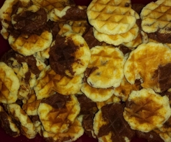 Marmorierte Waffelherzen
