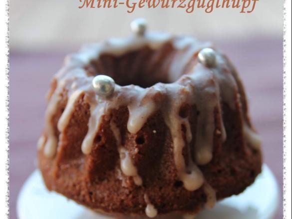 Winterlicher Mini-Gewürzguglhupf aus der Backstube