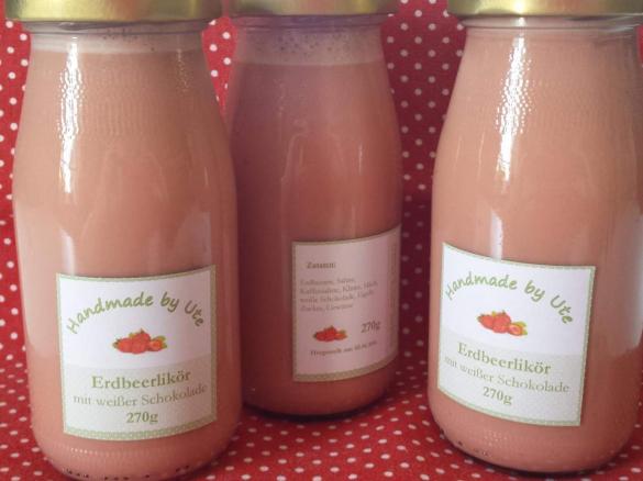 Erdbeerlikör mit weißer Schokolade