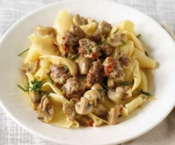 Nudeln mit Pilz-Hack-Rahmsoße nach essen & trinken (fjT)