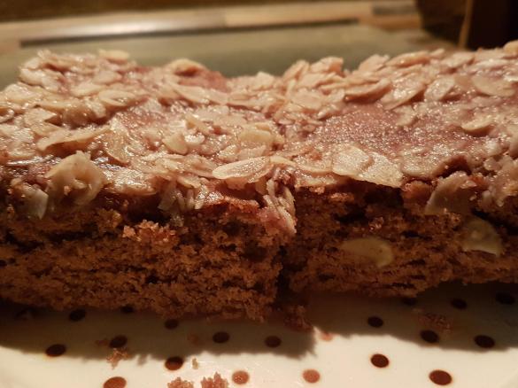 Nicoles Weihnachtliche Gewürzschnitten mit Mandel-Glühweinglasur