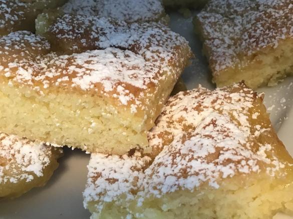 Lemon Bars - Zitronenschnitten