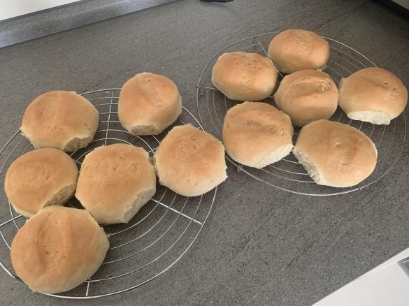 Brötchen mit Dinkelmehl