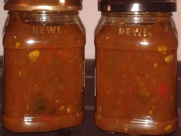 Fruchtiges Zucchini-Chutney ohne Zucker