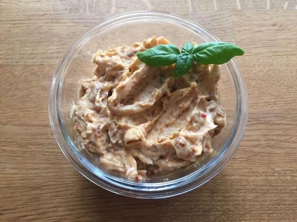 Dattel-Frischkäse Dip