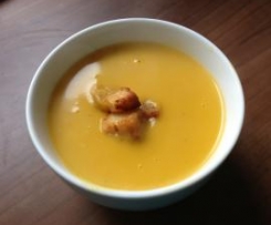 Kürbissuppe mit Gorgonzola