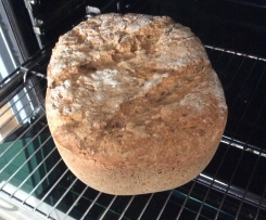 Landbrot mit Sauerteig