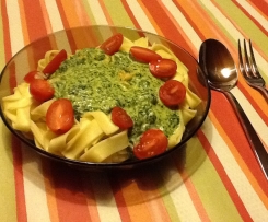 Variation Spinat-Käse-Soße