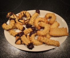 Oma Rosi's Spritzgebäck mit Mandeln