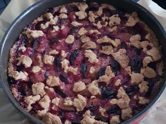 Variation Pflaumenkuchen mit Knusperstreusel