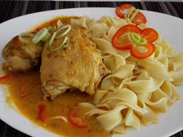 Ungarische Hähnchen-Gulasch