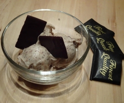 Exquisites After-Eight-Eis "light" - ohne Gluten, Ei und Milch