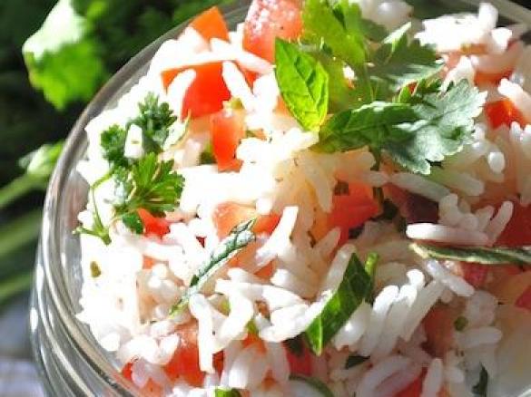 Asiatischer Reissalat