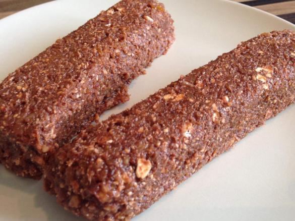 Müsliriegel mit Dattel und Aprikose