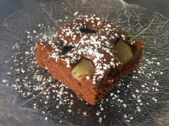 Schneller Schoko-Blechkuchen mit Obst