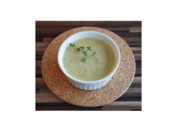 Variation von Zucchinisuppe