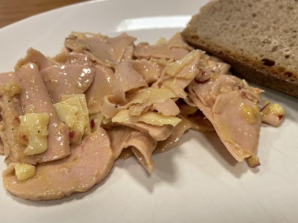 Schweizer Wurstsalat mit Variationen